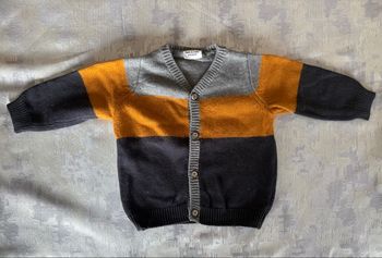 Gilet bébé 6 mois à boutons – TAO | Très bon état 🧥✨