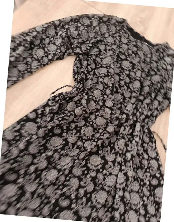Magnifique robe Marque Mango Taille M - photo numéro 2