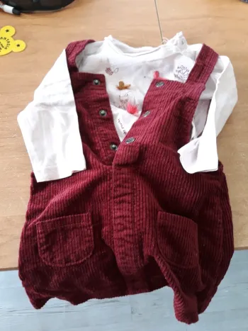 Robe + tee-shirt en 12 mois