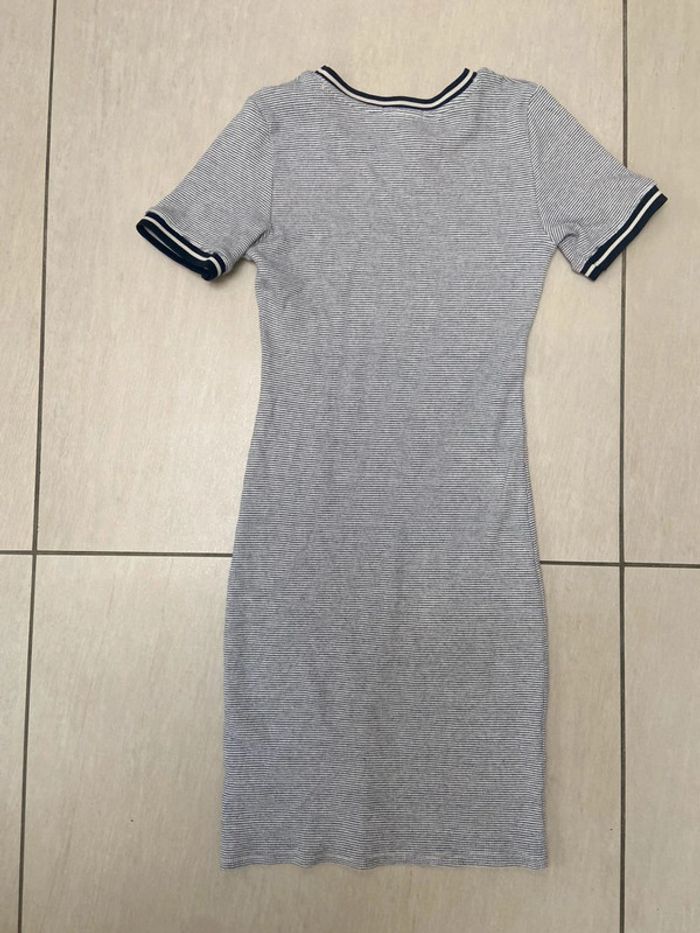 Robe à rayure/ligne - photo numéro 5