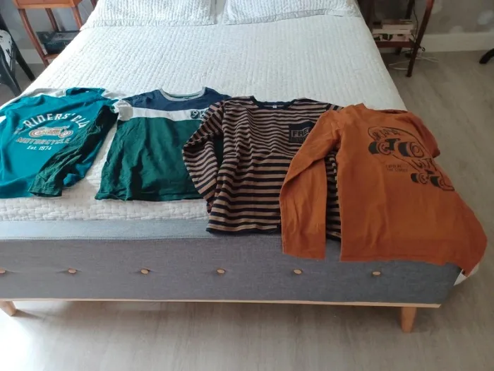 Lot 4 tee shirts manches longues - photo numéro 2