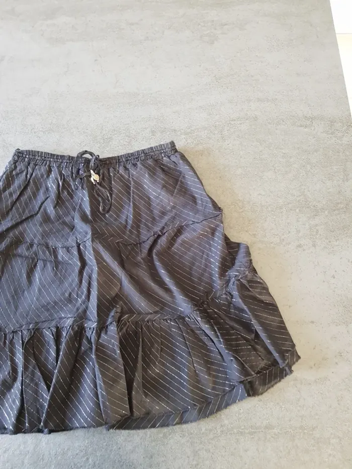 Jupe Kiabi noir taille 36 - photo numéro 5