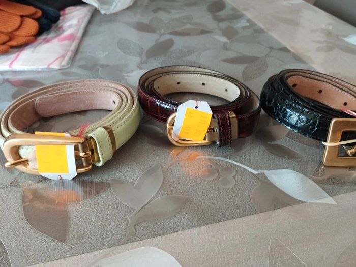 Lot de trois ceintures femme neuves taille 38/46