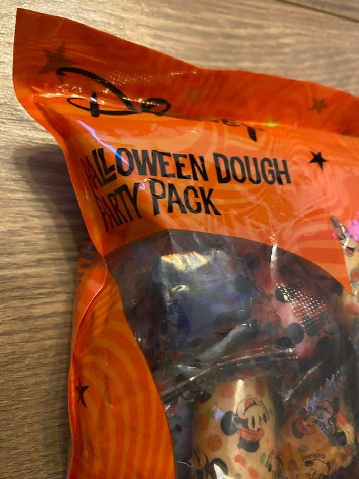 Lot Figurine bébé fraise + pâte à modeler Minnie - photo numéro 7