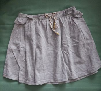 Jupe gris clair 10ans