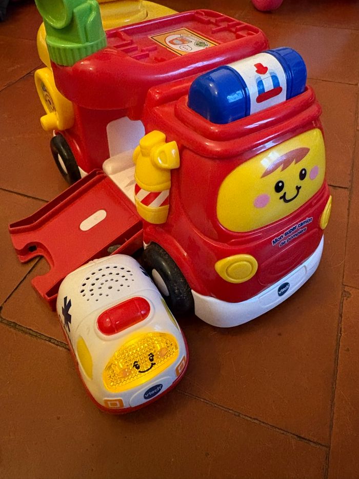 Tut tut bolide camion pompier - photo numéro 4
