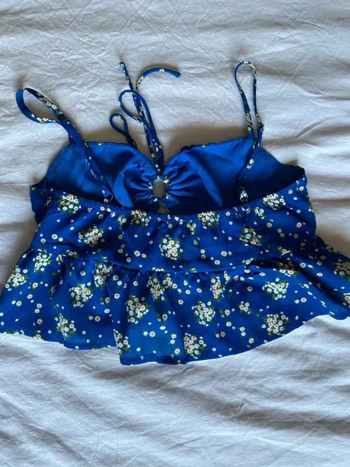 Top fleuri Urban Outfitters - photo numéro 5