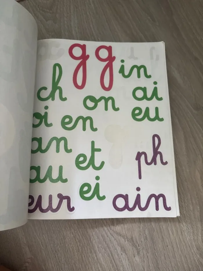 J'apprends à lire et à écrire Montessori (3-6 ans) - photo numéro 2