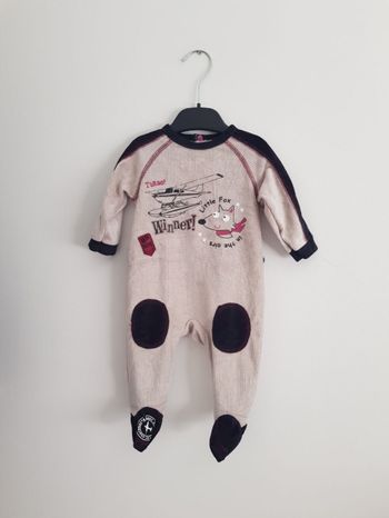 Pyjama en velours taille 3 mois