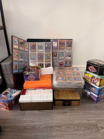 Lot de 1000 cartes Yu-Gi-Oh dont 60 brillantes