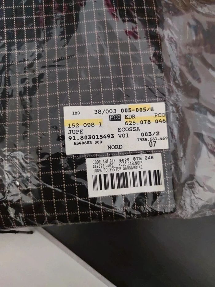 Jupe droite crayon à carreaux noire et beige T46 - photo numéro 3