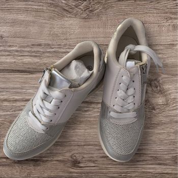 Baskets compensées argentées taille 36 neuve