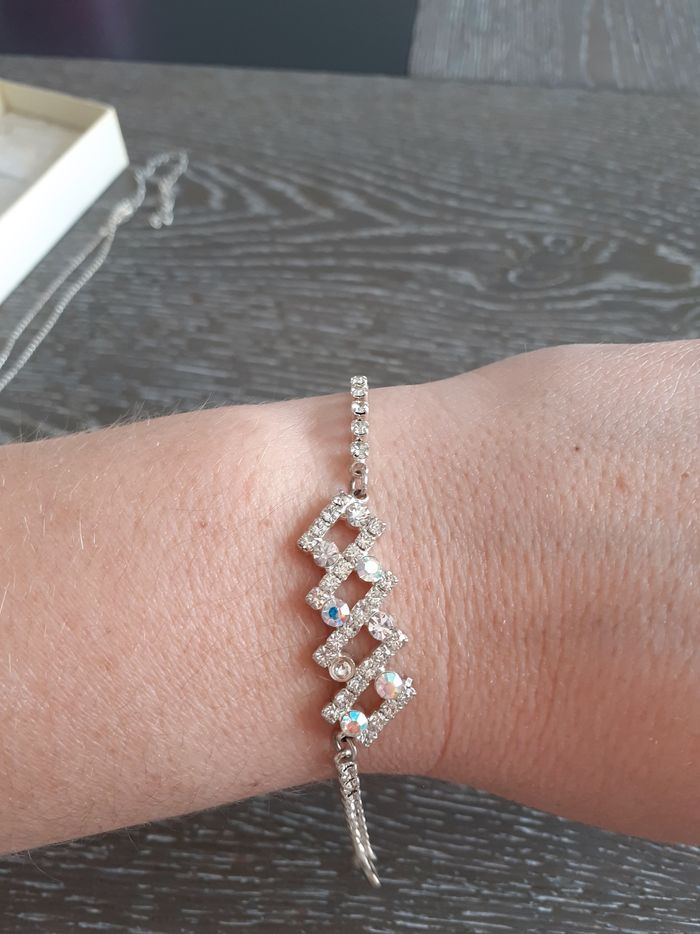 Bracelet argenté et strass