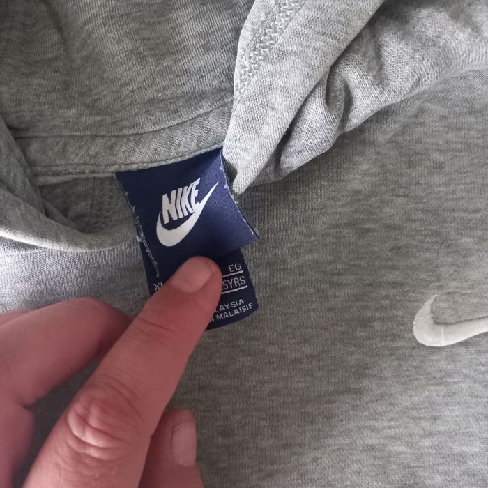 Pull à capuche Nike - taille 13/15 ans - photo numéro 3