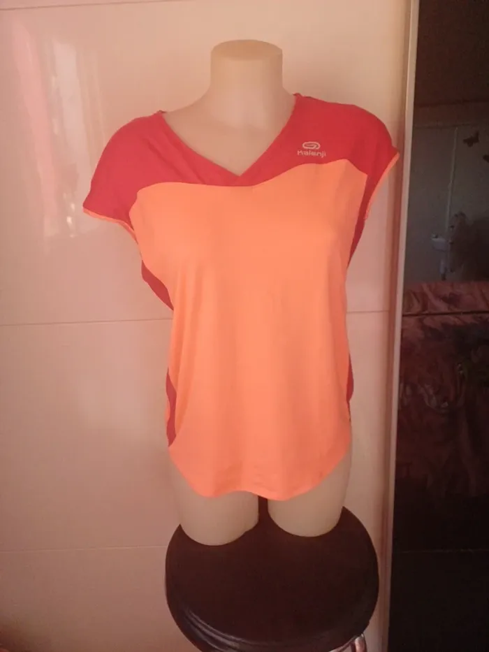 Tee shirt sport respirant taille 40