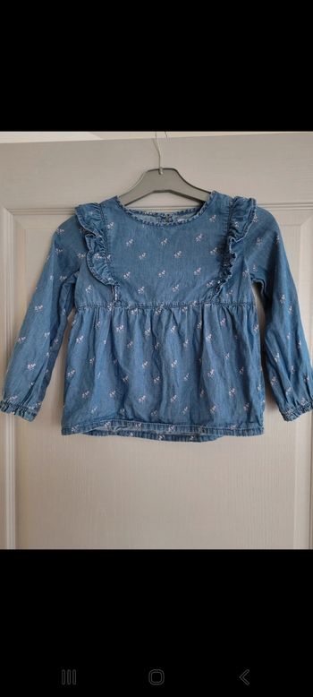 Blouse fleuri en jean