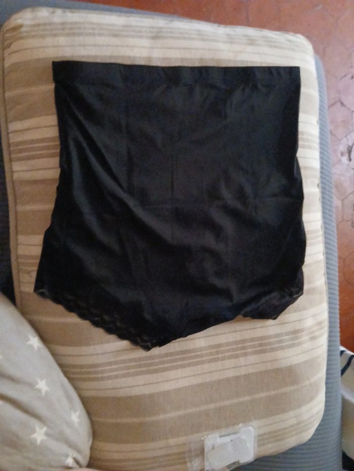 Joli shorty dentelle - photo numéro 5