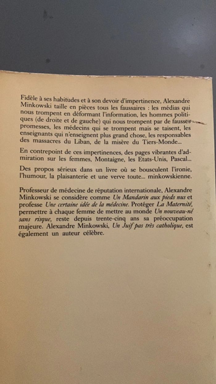 Livre. L'impertinent. - photo numéro 2