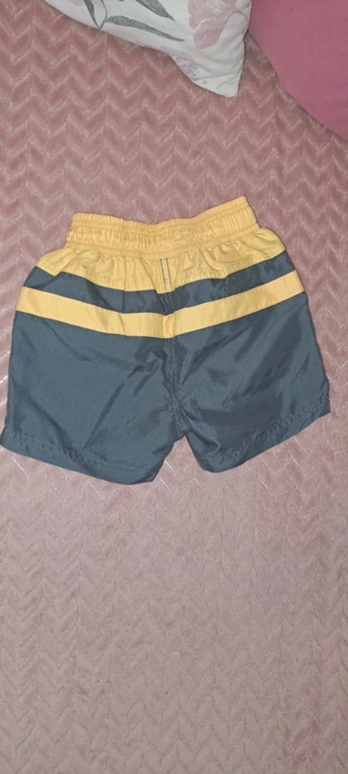 Short de bain garçon 3-4 ans ttbe gris jaune - photo numéro 2