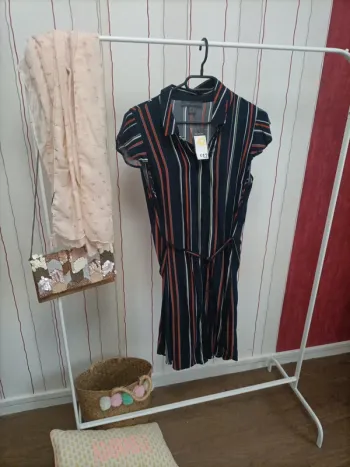 Jolie robe boutonnée Primark 42