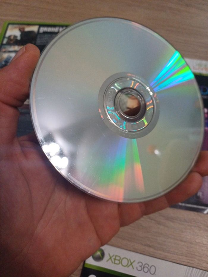 Gran Theft Auto IV (GTA) Édition Intégrale Xbox 360 - photo numéro 6