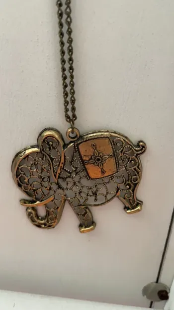 Collier éléphant