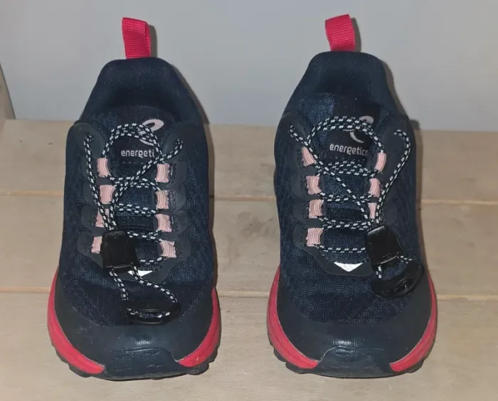 Chaussures de marche/trail pour enfant. Taille 28 - photo numéro 3