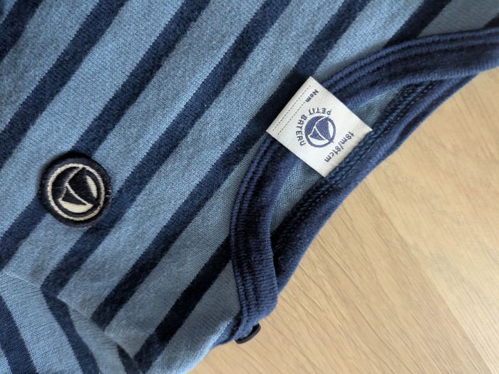 Lot 2 t-shirts manches longues 18mois - photo numéro 3