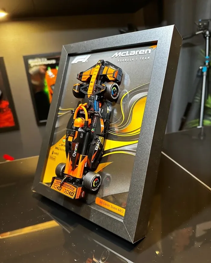 Cadre 3D LEGO F1 McLaren - Format 18×24 cm - photo numéro 3