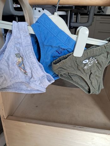 1 lot de 3 culottes kiabi d'occasion 2/3 ans