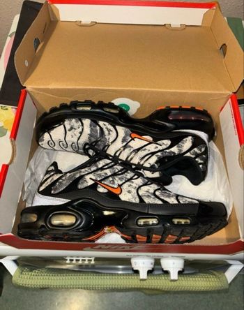 Tn militaire gris orange noir 39