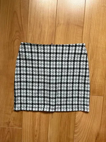 Mini-jupe Shein carreaux noir/blanc chic S neuve