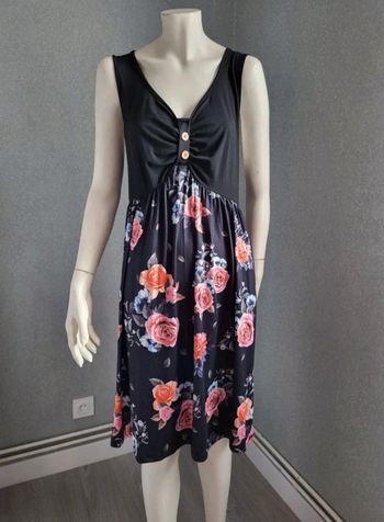 Belle robe midi neuve 2XL.