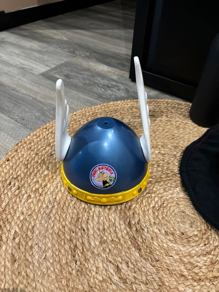 Casque Asterix + chapeau Disney - photo numéro 2