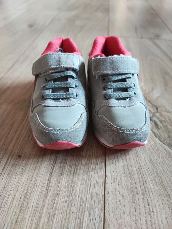 Baskets a scratch fille DPAM taille 25 comme neuf (78) - photo numéro 2