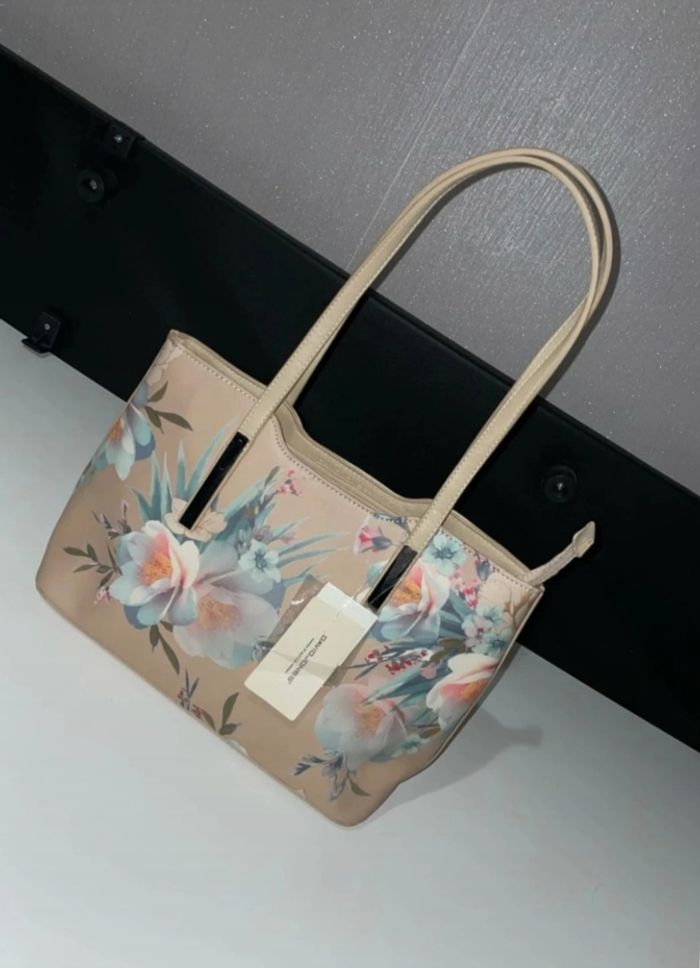 Sac a main David Jones beige avec fleurs neuf avec étiquette 🏷 - photo numéro 2