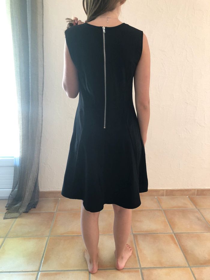 Robe large noire - photo numéro 2