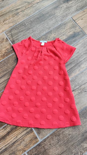 Robe a manches courtes