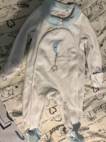 Grenouillère bébé garçon 6 mois en excellent état