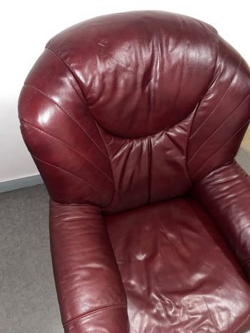 Fauteuil cuir magenta 