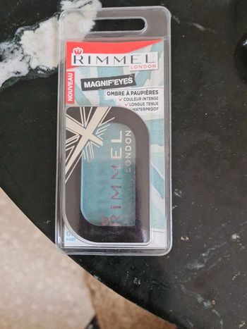 Ombre à paupières