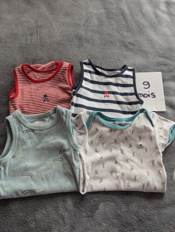 Lot 4 bodies - 9 mois