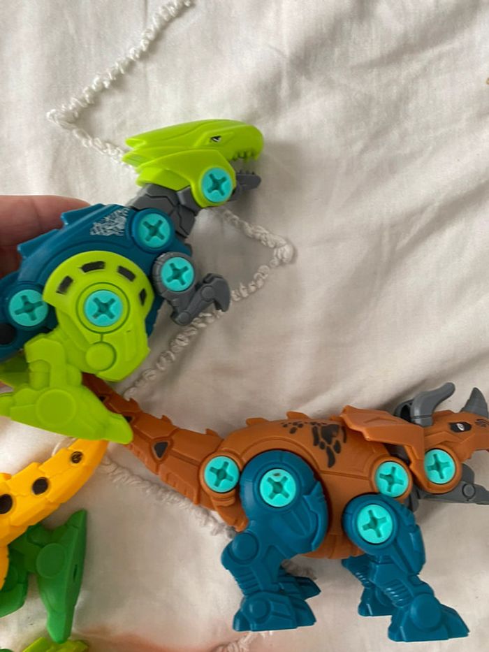 Lot de jouet dinosaures à viser - photo numéro 3