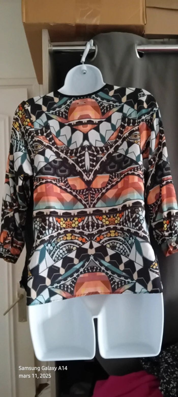 Haut col V aspect soie motif ethnique femme 38/40 vlcs dolce - photo numéro 10
