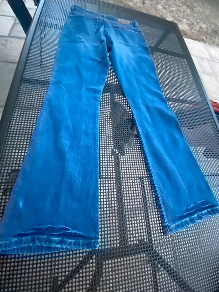Jean bleu Levi’s w29L32 - photo numéro 13