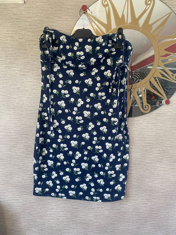 Robe à bretelle à fleur