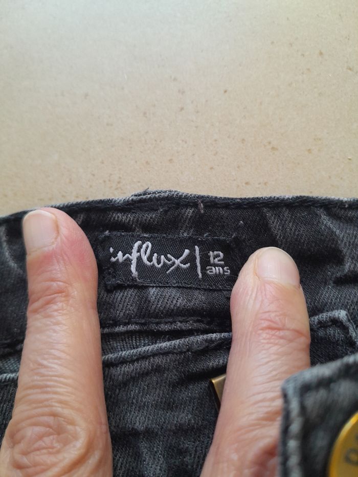 Jean noir 12 ans - photo numéro 2