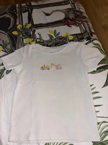 tee shirt
