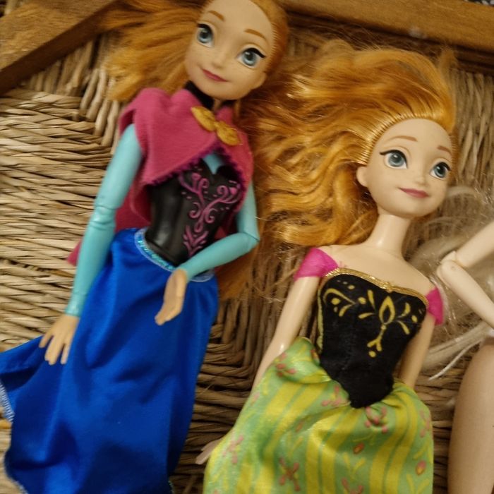 2 poupées Disney LA REINE DES NEIGES - photo numéro 3