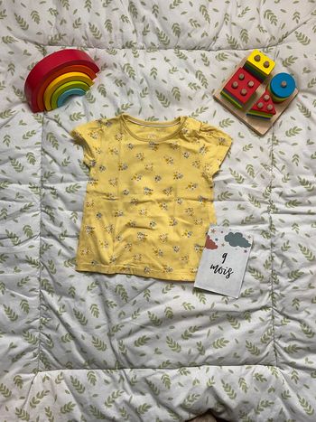 teeshirt manches courtes jaune motifs fleurs C&A 9/12 mois
